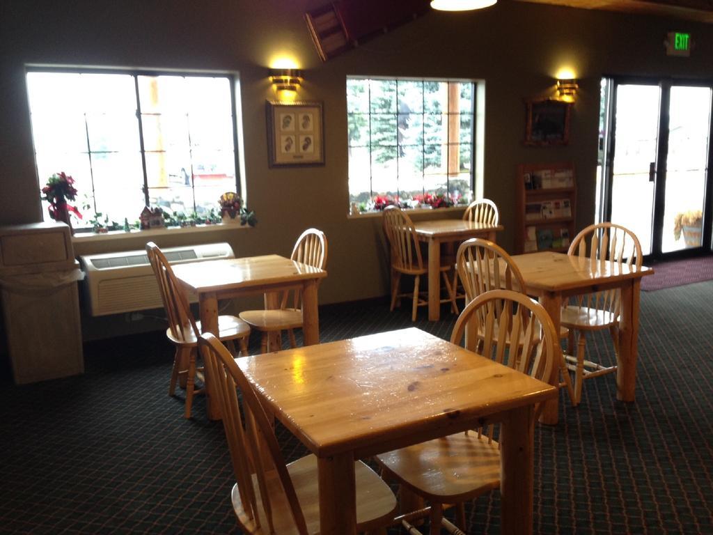 Super 8 By Wyndham Mccall Extérieur photo